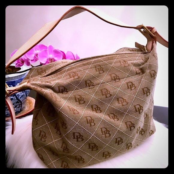 D&k Hand Bag - Picture 1 of 8